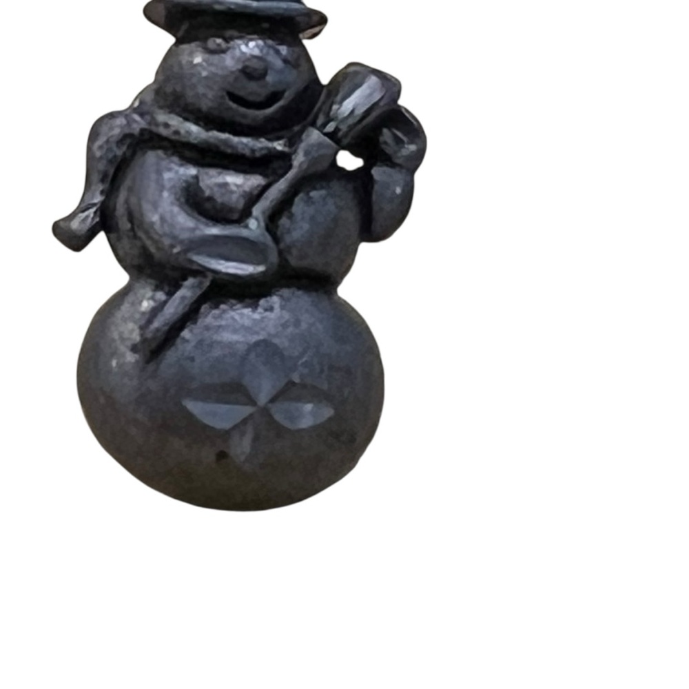 Pewter Snowman with Broom Silver Metal‎ Color Tie Hat Lapel Pin Signed DM 99 VTG - Picture 2 of 10